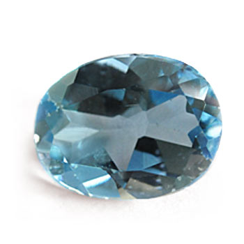 oval cut medium blue aquamarine gem