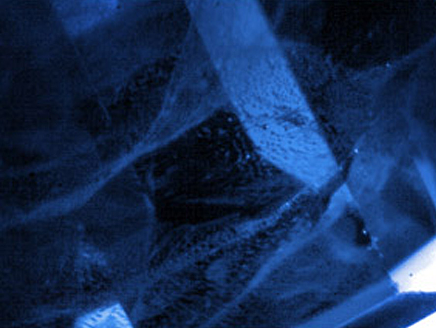 veil-like flux fingerprint inclusions in a flux-grown man-made sapphire